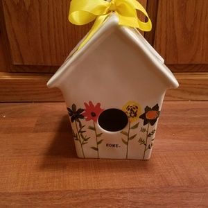 Bird house
